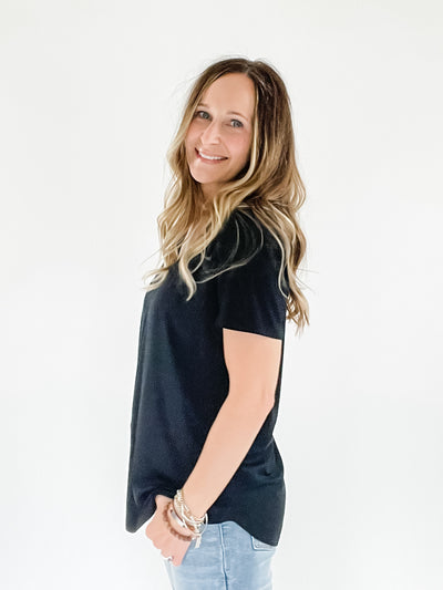 Elicia Tee [V Neck]